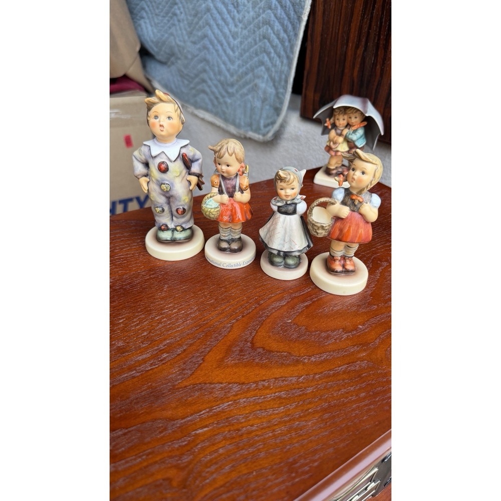 Lot of 4 Goebel Hummel Figurines Assorted Girls Children Collectibles